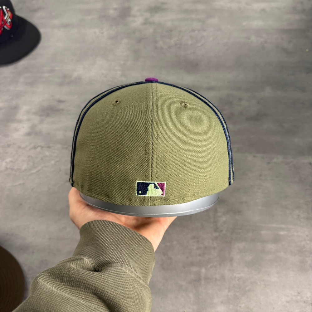 New Era Oakland Athletics Hat 7 1/4 Olive Green Purple 420 Pack Pinstripe A's‎ - Picture 5 of 8